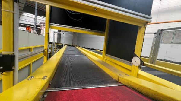 Kippschalensorter, Beumer, 81 Sorterendstellen,  – gebraucht - : – Bild 32