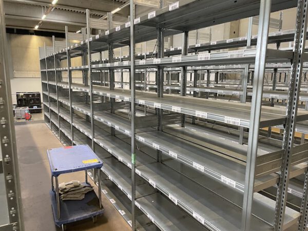 Kleine Fachbodenregalanlage, Bito, 1,30m x 0,30m, ca. 288 Felder, 5m Höhe – gebraucht – : – Bild 35