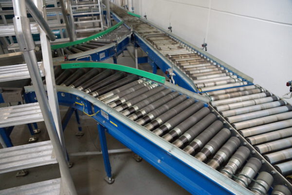 Komplette Fördertechnikanlage, ca. 200m, Rollenbreite 40 und 60cm - gebraucht - : lagertechnik