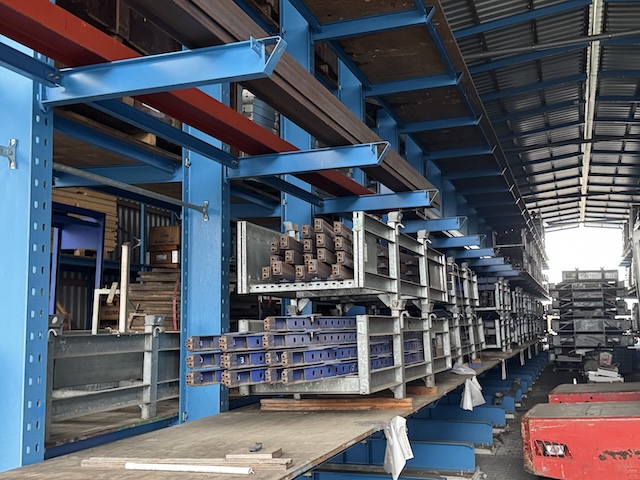 Regalhalle bestehend aus Kragarmregalen und Palettenregalen, OHRA, Grundfläche ca. 867m2 – gebraucht - : lagertechnik Regalhalle bestehend aus Kragarmregalen und Palettenregalen, OHRA, Grundfläche ca. 867m2 – gebraucht - : – Bild 31