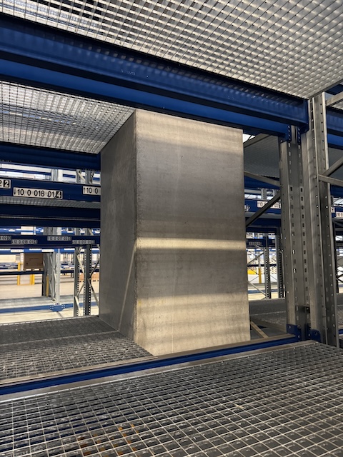 Palettenverschieberegalanlage, Bito, Höhe ca. 8m, 900kg / Palette, 3,60m Traversen, ca. 2.684 Stellplätze - gebraucht - : lagertechnik Palettenverschieberegalanlage, Bito, Höhe ca. 8m, 900kg / Palette, 3,60m Traversen, ca. 2.684 Stellplätze - gebraucht - : – Bild 38