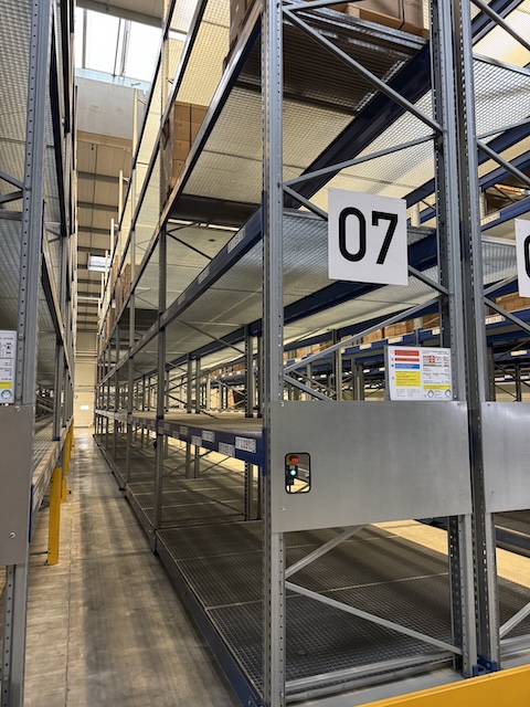 Palettenverschieberegalanlage, Bito, Höhe ca. 8m, 900kg / Palette, 3,60m Traversen, ca. 2.684 Stellplätze - gebraucht - : lagertechnik Palettenverschieberegalanlage, Bito, Höhe ca. 8m, 900kg / Palette, 3,60m Traversen, ca. 2.684 Stellplätze - gebraucht - : – Bild 36