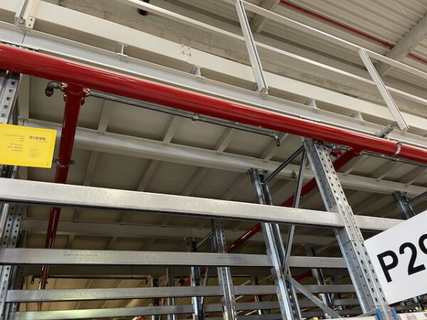 Große Fachbodenregalanlage (ca. 3.600m2), Dexion, 2 geschossig (könnte noch aufgestockt werden) mit 3 Treppen und 4 x 2er Palettenübergabeplätze, auf Wunsch mit Aufzug, Durchlaufregalen und umlaufender Lagerbühne, gesamt ca. 2.400 Felder – gebraucht - : – Bild 49