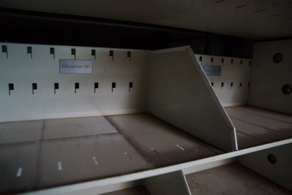 9 Stück Lagerpaternoster, Hänel und Kardex, Höhe zwischen ca. 2,42m und ca. 2,92m, Traglast 80 bis 140kg / Gondel – gebraucht -: – Bild 51