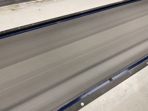 Große Fördertechnikanlage ca. 700m Fördertechnik, inkl. Schuhsorter, Ambaflex Höhenförderer, Packplätzen, Waagen, Scanner, Ersatzteilpaket, Scherenrollenbahnen, etc. - gebraucht - : – Bild 13