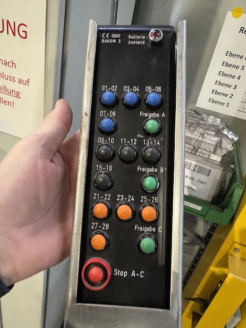 Palettenverschieberegalanlage, Bito, Höhe ca. 8m, 900kg / Palette, 3,60m Traversen, ca. 2.684 Stellplätze - gebraucht - : lagertechnik Palettenverschieberegalanlage, Bito, Höhe ca. 8m, 900kg / Palette, 3,60m Traversen, ca. 2.684 Stellplätze - gebraucht - : – Bild 10