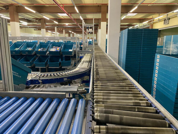 Komplette Fördertechnikanlage, ca. 200m, Rollenbreite 40 und 60cm - gebraucht - : lagertechnik