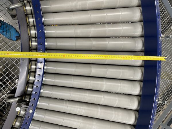 Große Fördertechnikanlage ca. 700m Fördertechnik, inkl. Schuhsorter, Ambaflex Höhenförderer, Packplätzen, Waagen, Scanner, Ersatzteilpaket, Scherenrollenbahnen, etc. - gebraucht - : – Bild 6