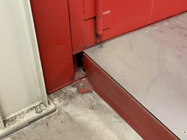 Große Fachbodenregalanlage (ca. 3.600m2), Dexion, 2 geschossig (könnte noch aufgestockt werden) mit 3 Treppen und 4 x 2er Palettenübergabeplätze, auf Wunsch mit Aufzug, Durchlaufregalen und umlaufender Lagerbühne, gesamt ca. 2.400 Felder – gebraucht - : – Bild 92