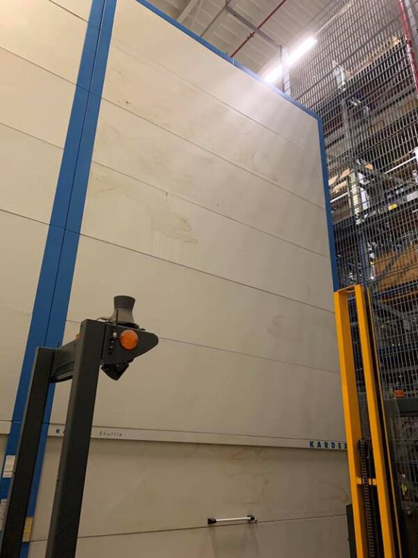 7 Stück Lagerlift, Kardex, ca. 6,30m bzw 1x 6,90m hoch (kürzbar), 2 Tablargrößen, 215/230kg pro Tablar, 1 Gerät 150kg – gebraucht -: – Bild 30