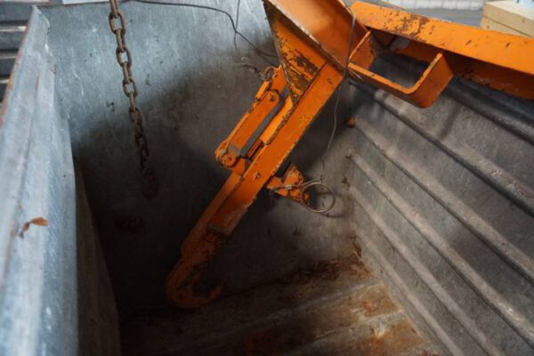 5 St. stapelbare Kippbehälter, verzinkt, inkl. 1 Staplertraverse - gebraucht- : – Bild 10