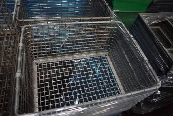 348 Stück Gitterstapelkörbe, schwere Ausführung, verzinkt, ca. 40 x 50 x 30cm, ideal zum Transport, Lagerung oder als Waschkorb, - gebraucht- : – Bild 5