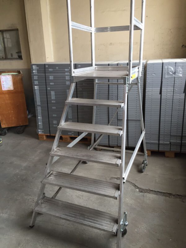 Plattformleiter Podestleiter Leiter, fahrbar, Günzburger Steigtechnik, Alu - gebraucht -: